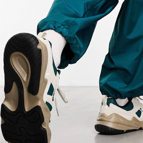 Nike W Tech Hera LT Orewood Brown Black Women's Size 6-10 [DR9761 110] - Picture 6 of 14